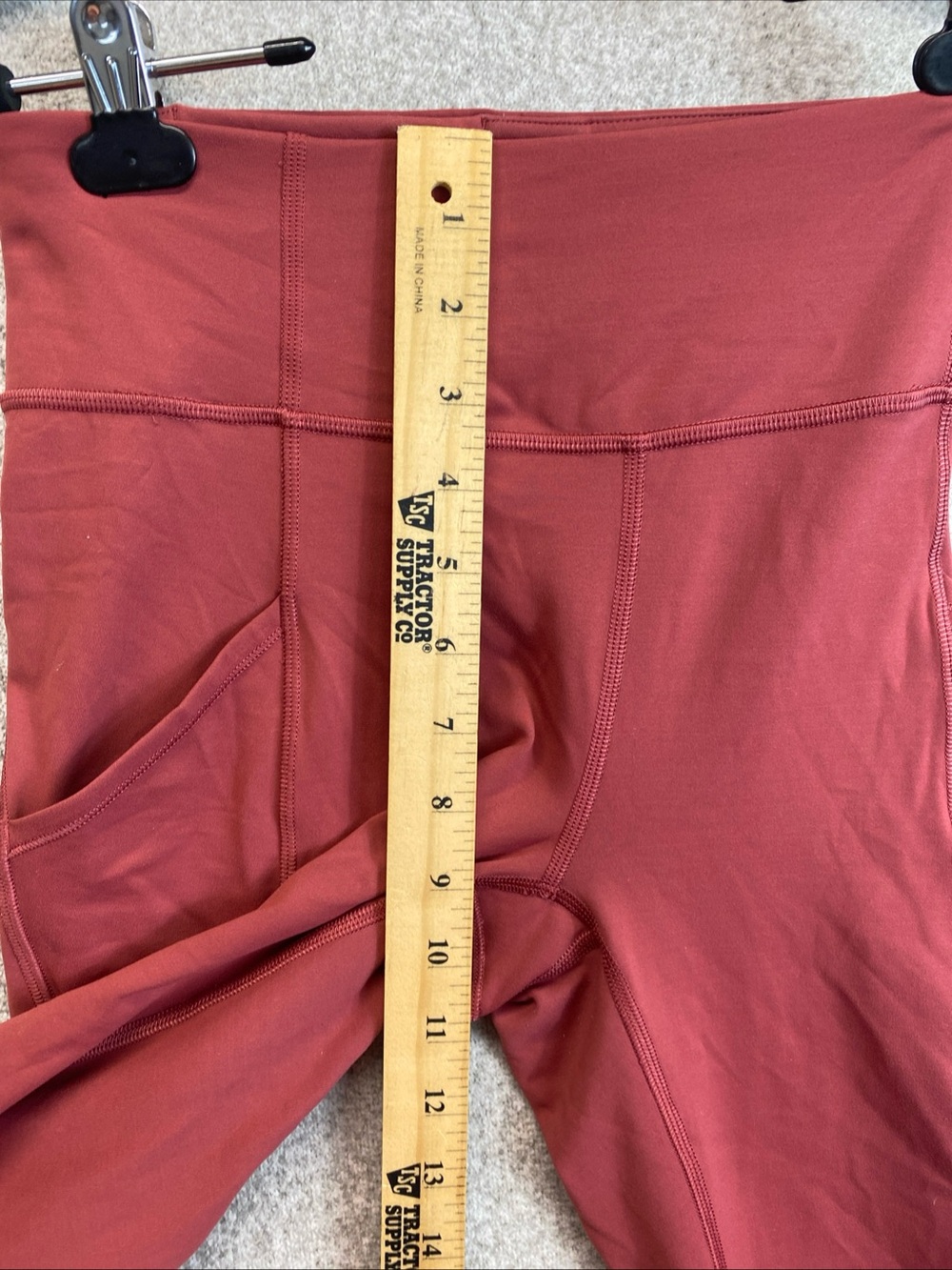 Lululemon Invigorate High Rise Tights Leggings Size 4 Chianti Tiny Flaw Cropped - Picture 5 of 12